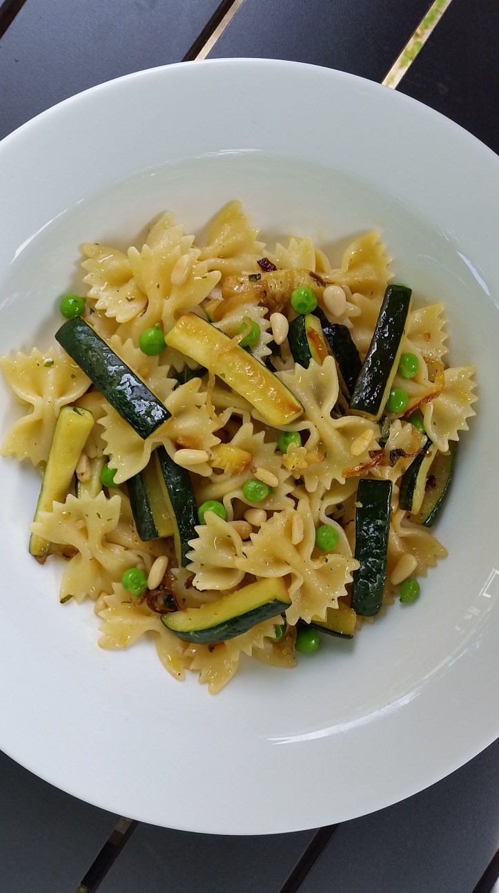 farfalle and zucchini (2)